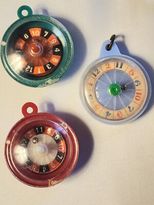 Vintage Lot/3 Gumball Vending Machine Cracker Jack Charm Prize Roulette Cosmo HK