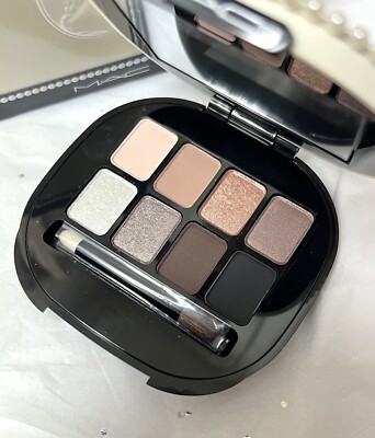NIB MAC Keepsakes SMOKY EYES x 8 Eyeshadow Palette with KID - RARE