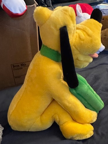 PLUTO : DISNEY STORE EXCLUSIVE Mickey Mouses Dog Soft Toy Plush With Photo Frame - Picture 3 of 4