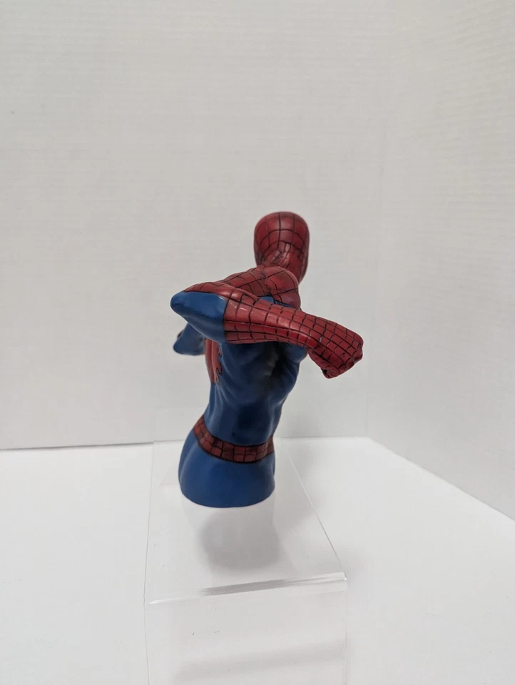 Figura Busto BANCO Marvel Spider-Man Monograma PVC Foto 4 de 4