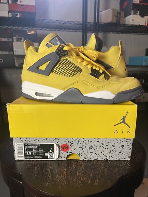 Nike Air Jordan 4 Lightning 2021 size 11 CT8527-700 OG IV Retro Yellow.