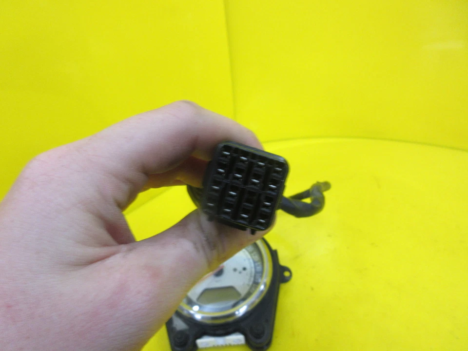 04-09 OEM KAWASAKI VULCAN 2000 MEDIDORES MEDIDOR VELOCÍMETRO TACÓMETRO 105 K MILLAS Foto 4 de 4