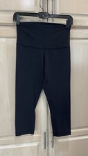 Lululemon Wonder Under Crop Pants Leggings Capri Women s Size 6. Athletic wear