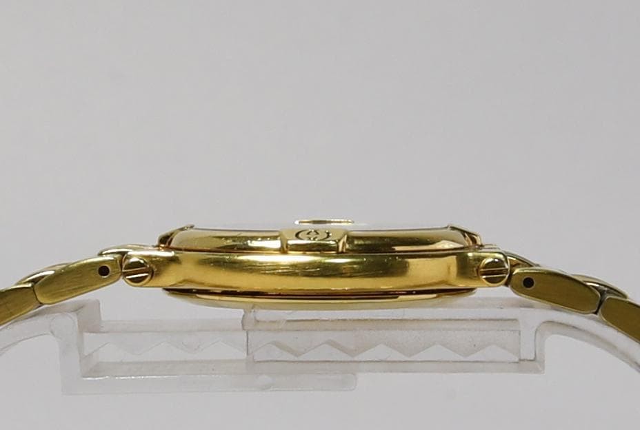 GUCCI 9200M Wristwatch Gold Black 32mm Mens Timepiece Luxury Authentic image 6