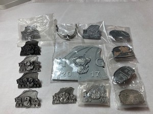 HARLEY DAVIDSON HOG CHAPTER OFFICERS APPRECIATION PINS AND PLAQUE