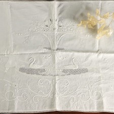 Tessuto Ricamato Antico con Paggi e Cigni Lino XIX-XX Secolo Originale