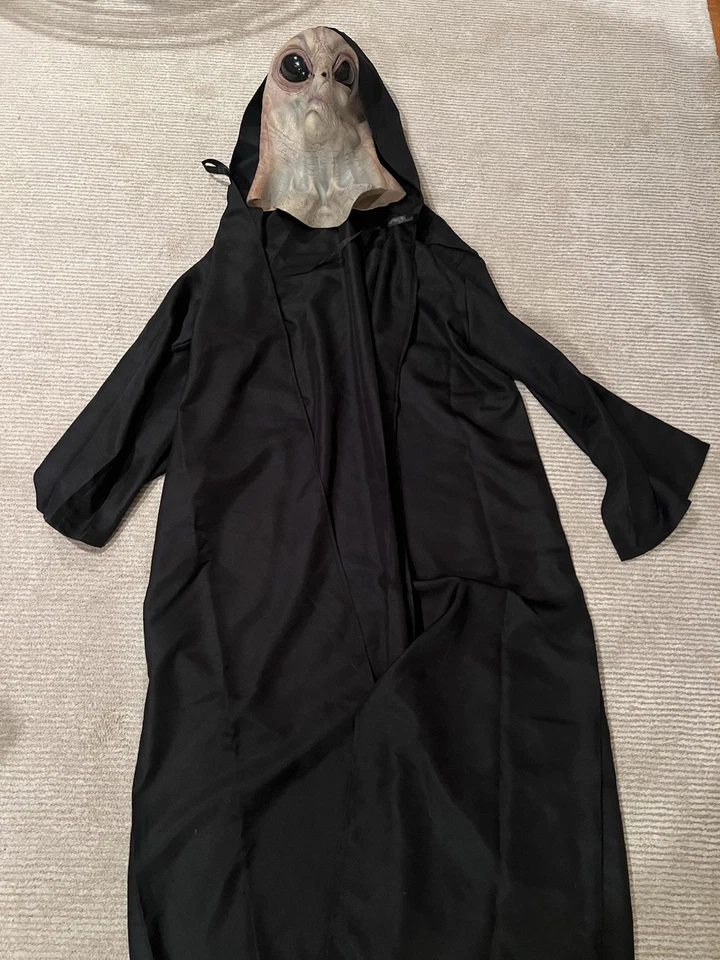 Halloween Costume Alien Monster Mask + Black Cape Adult- ET-Bulging Eyes - Image 3 of 4