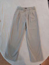 Dockers Khaki Pleated Classic Fit Youth Sz 18