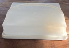 Vintage Tupperware Fresh N Fancy Cake Carrier Taker  Lid  Handle