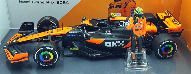 Burago 1/24 Scale Diecast 18-28040 - McLaren MCL38 #4 Miami GP 2024 - Norris - Image 4 of 4