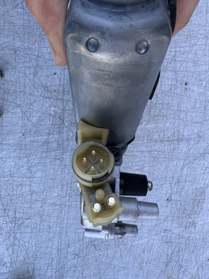 Mercedes-Benz S320 W140 1998 puerta trasera ventana motor con tornillos lado derecho OEM Foto 4 de 4