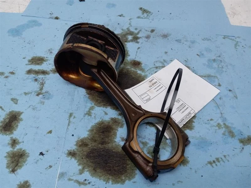 2010 CHRYSLER TOWN COUNTRY ПОРШЕНЬ 61869 - Изображение 3 из 4