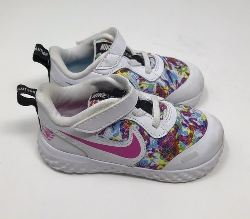 nike revolution 5 fire