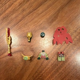 LEGO Legends of Chima Crominus Minifigure loc001 w/ Cape, Helmet & Weapon