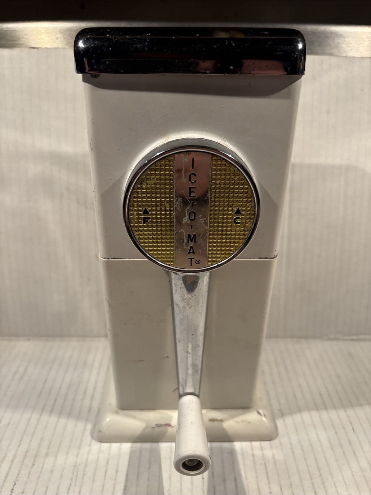 Ice-O-Mat Ice Crusher Off White & Chrome 1950s Hand Crank Vintage Retro Deco