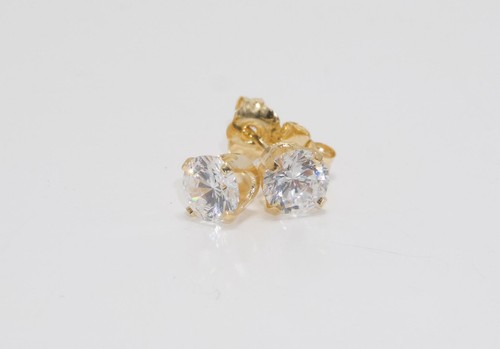 18carat 18k Yellow Gold Cubic Zirconia Set Solitaire Stud Earrings 0.86grams