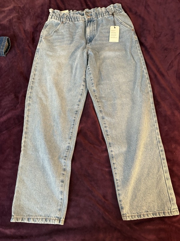 Forever 21 Jeans Size Medium Cinched Waist Relaxed Fit New With Tags