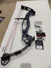 Hoyt Prevail RH Blue Target Compound Bow - RH SVX Cam 3A, 3B, 3C  28-29" draw