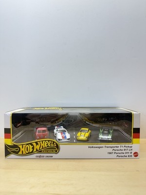 Hot Wheels Premium Collector Porsche Display Set~Porsche 935, 1967 Porsche 911 R