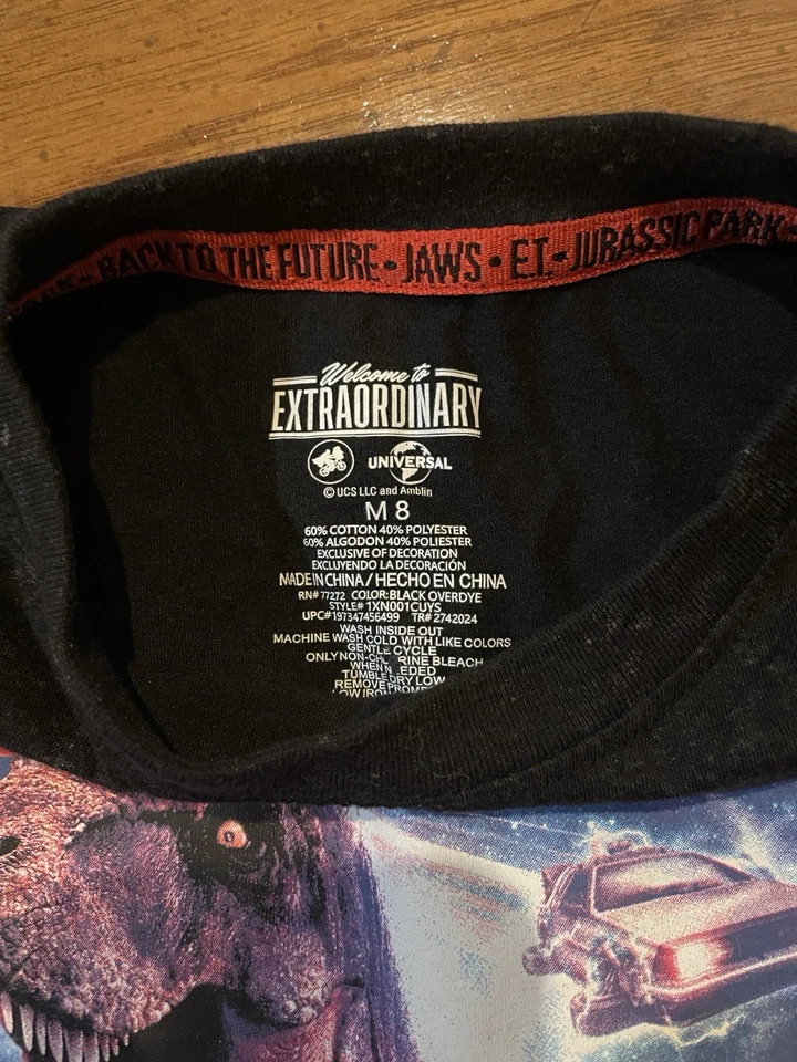 Camiseta Universal Studios Extraordinary Classic Movie Boys, talla 8 Foto 3 de 3