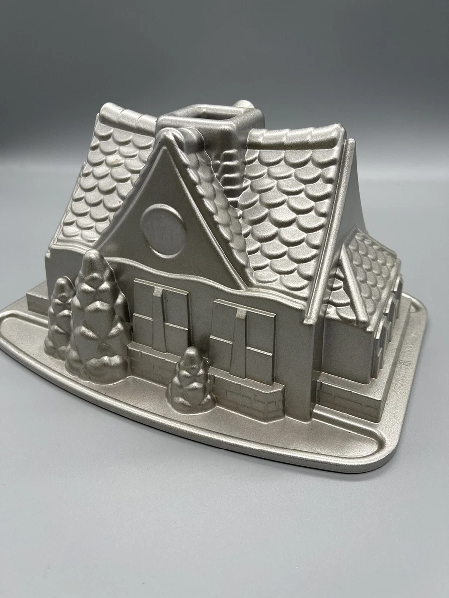 Gingerbread house 2025 mold pan