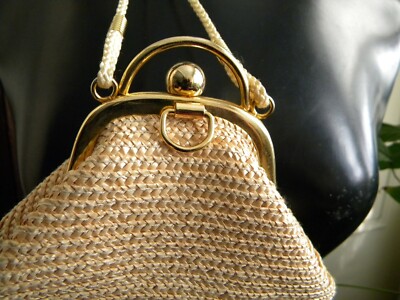 small straw purse