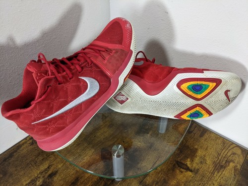 red nike kyrie 3