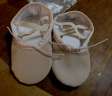 Nude Soft Leather Ballet Shoes/Ballet Slippers/Dance Shoes toddler sz 9 26 NEW