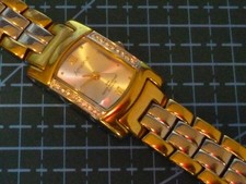 LADIES AMADEUS QUARTZ WRIST WATCH WORKING GOOD CONDITION KEEPING TIME.