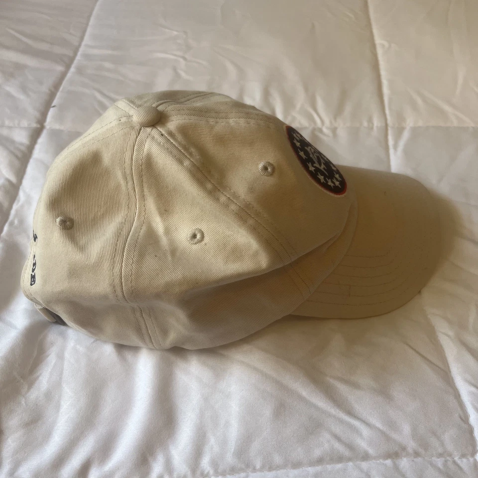 Parche con logotipo Southern Tide Skipjack gorra de béisbol piedra con etiquetas precio de venta sugerido por el fabricante 27,00 USD Foto 4 de 4