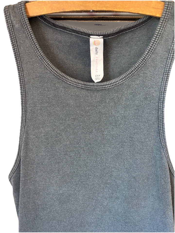 Vestido sin mangas Anthropologie Daily Practice Be Bold Twofer cargo XSP minimalista Foto 3 de 4