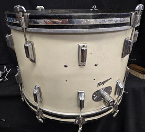 1972 Rogers 22" x 14" New England White Kick Bass Drum / Rogers Script Project