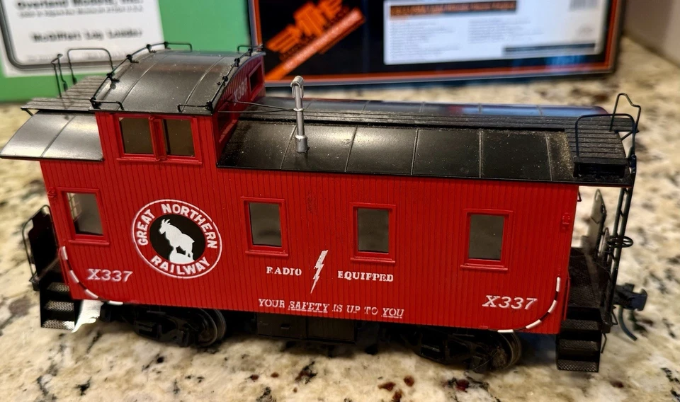 Beaver Creek O Scale Brass Great Northern X-337 Wood Caboose Grade C-8 Condition - Image 2 of 4