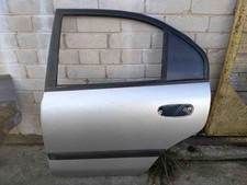 Porte arrière et accessoires Mitsubishi CARISMA