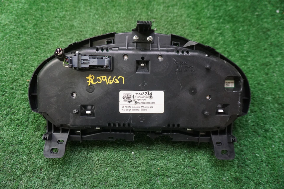 2016 BUICK REGAL PREM Speedometer Gauge Cluster OEM 23348234 20K MILES - Image 4 of 4