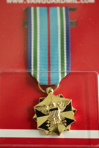 USN USMC USCG UNIFORME MILITARE USAF ESERCITO PASTICCIO MINI JT. SERV. ACHIEVE. MEDAGLIA 110G - Foto 2 di 5