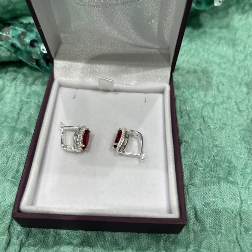 Silber und Rubin Anhänger Ohrringe & Ring Edelsteine Sterling Silber 925 gepunzt. - Bild 4 von 6