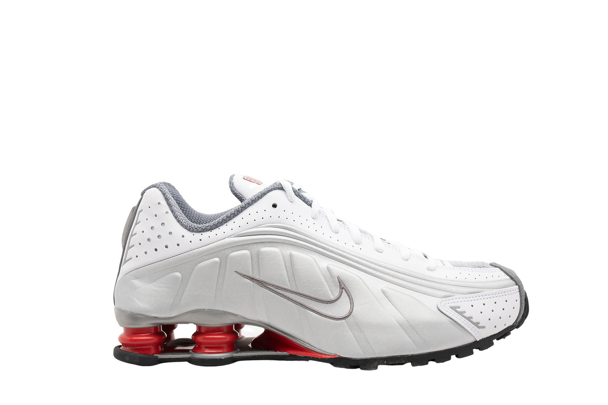 Nike Shox R4 Retro 2019 Comet Red for Sale | Authenticity Nike Shox R4 Retro 2019 Comet Red for Sale | Authenticity