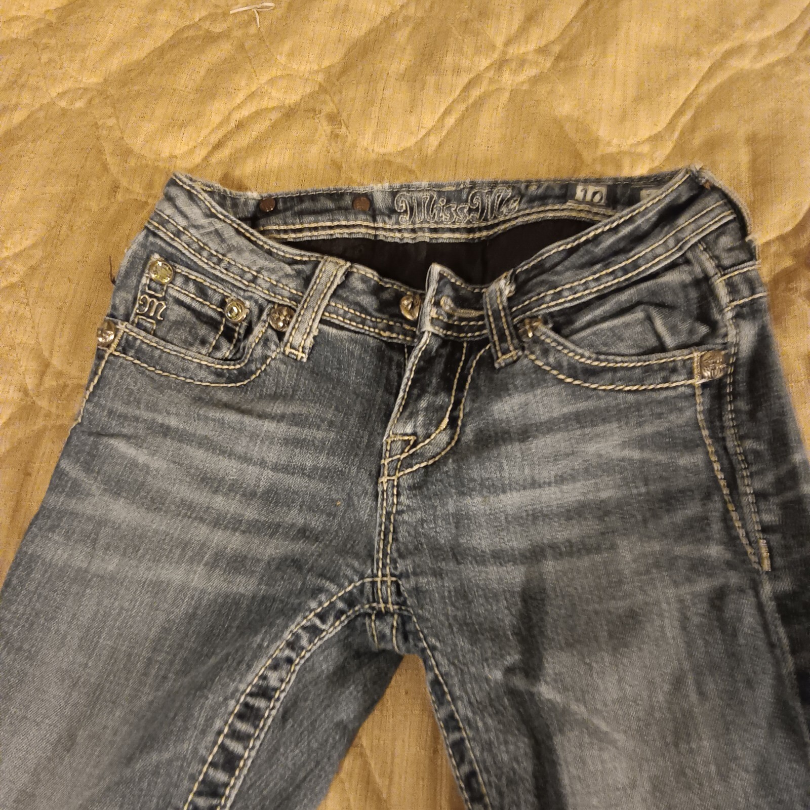 Picture 2 of 4