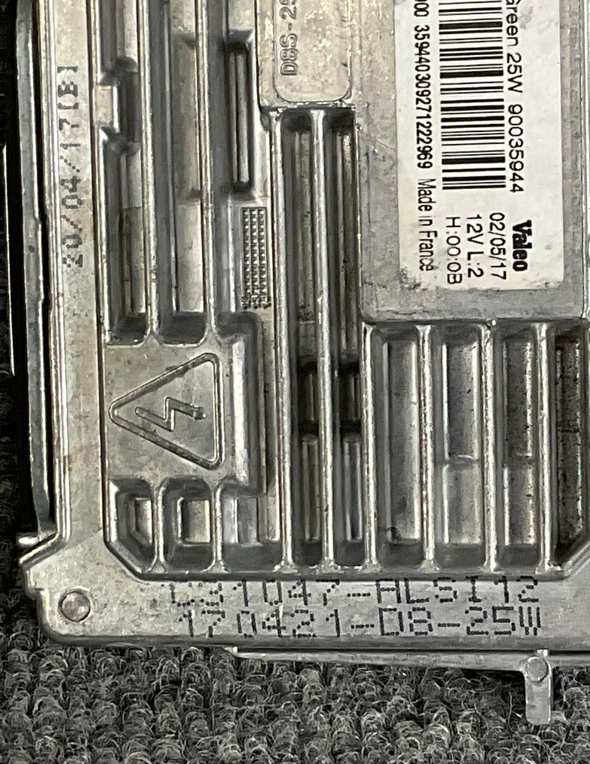 Maserati Levante 2017-2022 Headlight Ballast Control Module Unit OEM 90035944