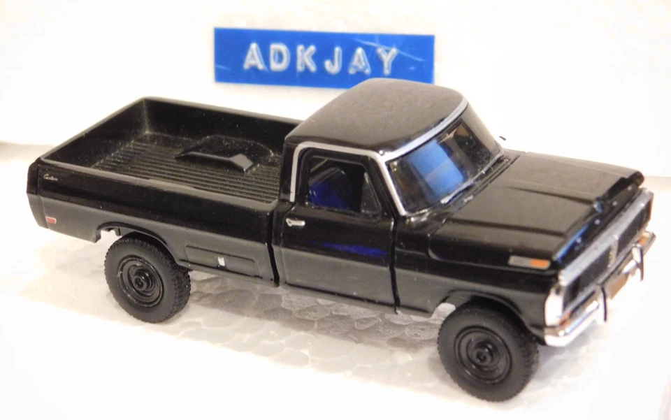 M2 Machines ~ 1970 Ford F-100 Custom 4x4 ~ Black Pickup Truck ~ Diecast ~ 1:64 - Image 2 of 4