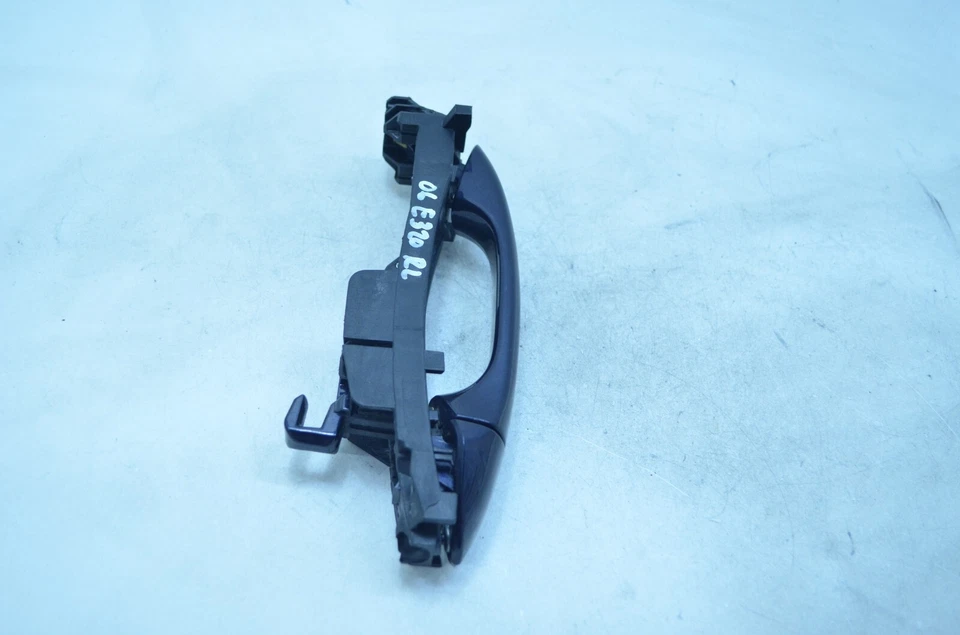 03-06 MERCEDES-BENZ W211 E500 MANIJA PUERTA EXTERIOR TRASERA IZQUIERDA AZUL OEM Foto 4 de 4