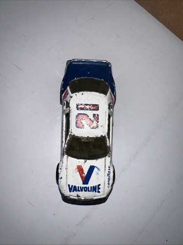 Vintage Hot Wheels Diecast Car Valvoline - Picture 7 of 8