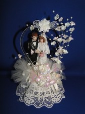 New Elegant Wedding Cake topper with Bride  Groom with glass look heart 421