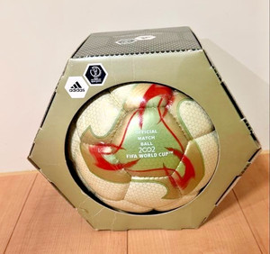 Ballon de football officiel ADIDAS FEVERNOVA World Cup 2002 taille 5