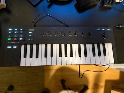 Native Instruments M32  Komplete Kontrol Keyboard Controller (26154)