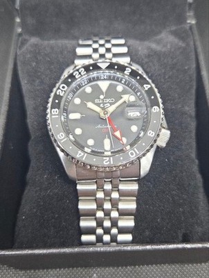 Seiko 5 Automatic GMT Watch 4R34-00A0 42mm Black Dial Vintage Condition