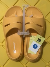 All In Motion Women's Slide Sandals Yellow Lightweight Flat Casual Size 7
