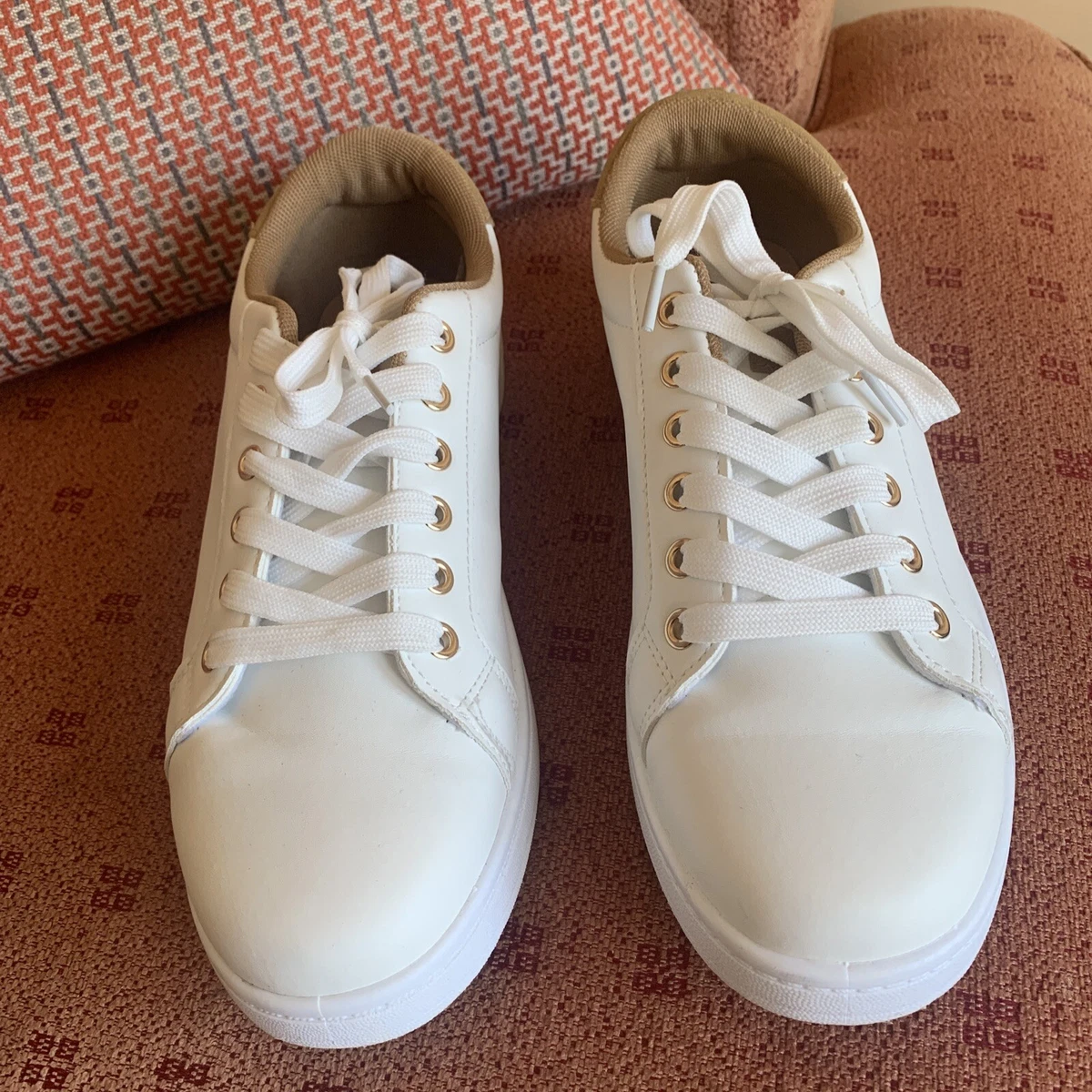 Size 7 white trainers clearance