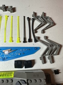 LEGO - (6907) Insectoids - SONIC STINGER- incomplete w/minifigure and manual